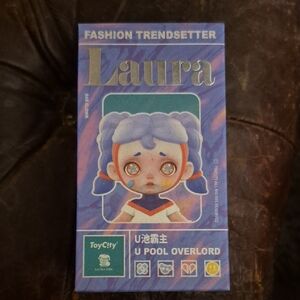 Laura Fashion Trendsetter Doll - Blue and Purple